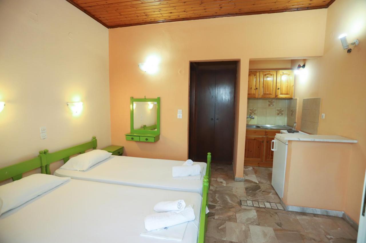 Cosy Budget Rooms To Rent In Ipsos Corfu Εξωτερικό φωτογραφία